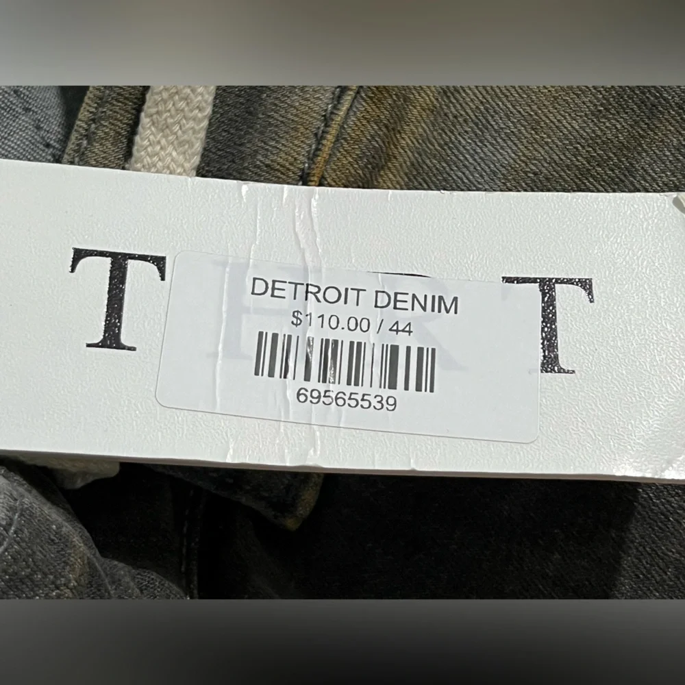 THRT Men's Detroit denim black denim distressed ripped Pants jeans size‎ 44